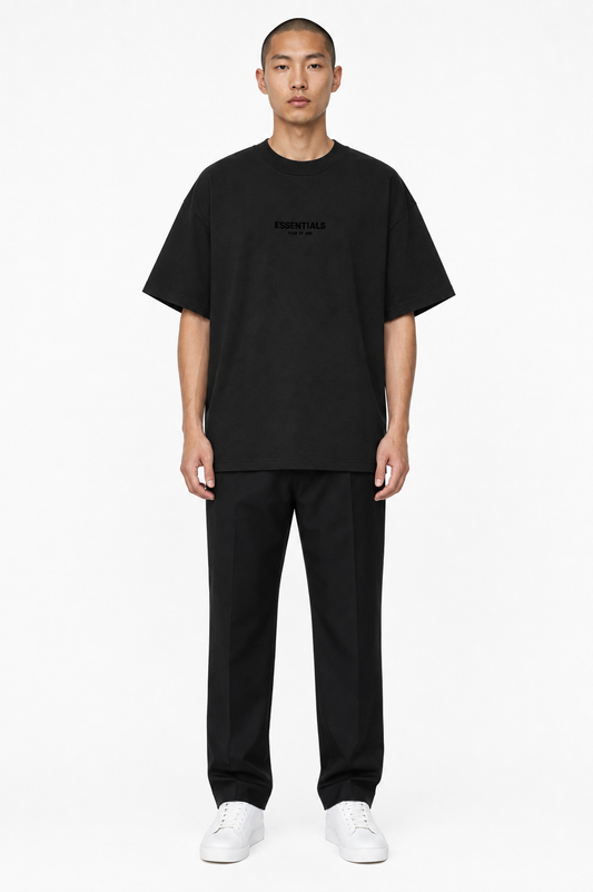 ESSENTIALS T SHIRT CENTERED LOGO BLACK